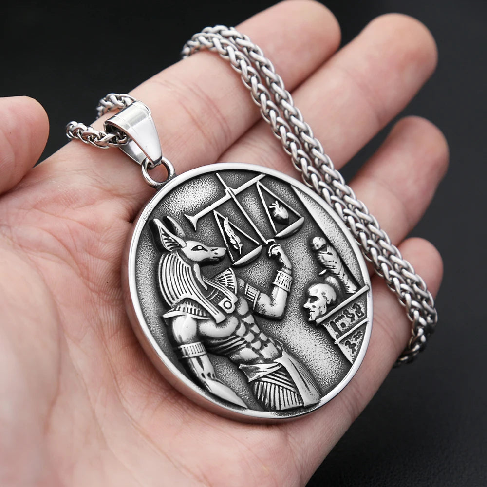 Collier avec Pendentif d'Anubis