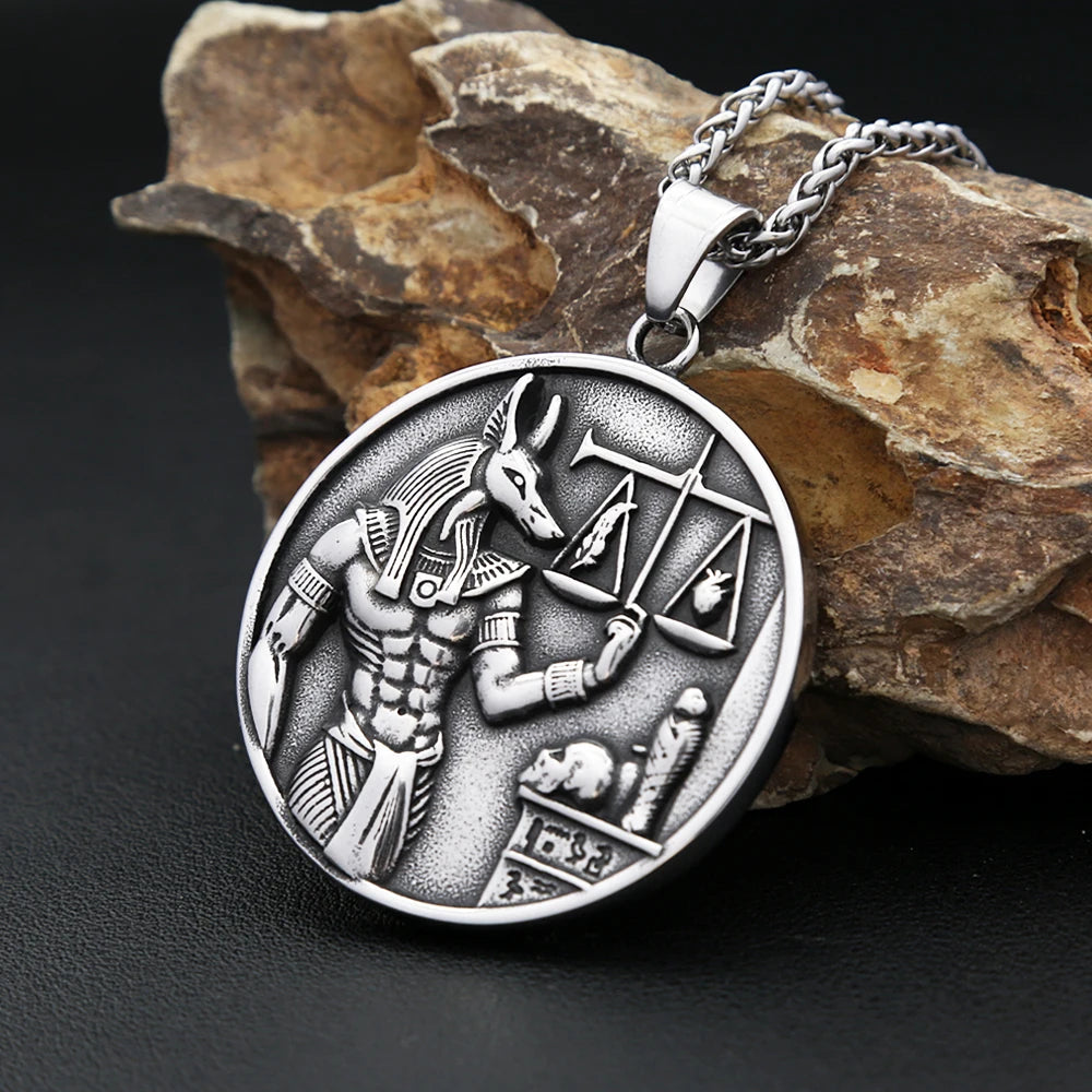 Collier avec Pendentif d'Anubis