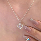 Collier avec pendentif double coeur pierre de lune