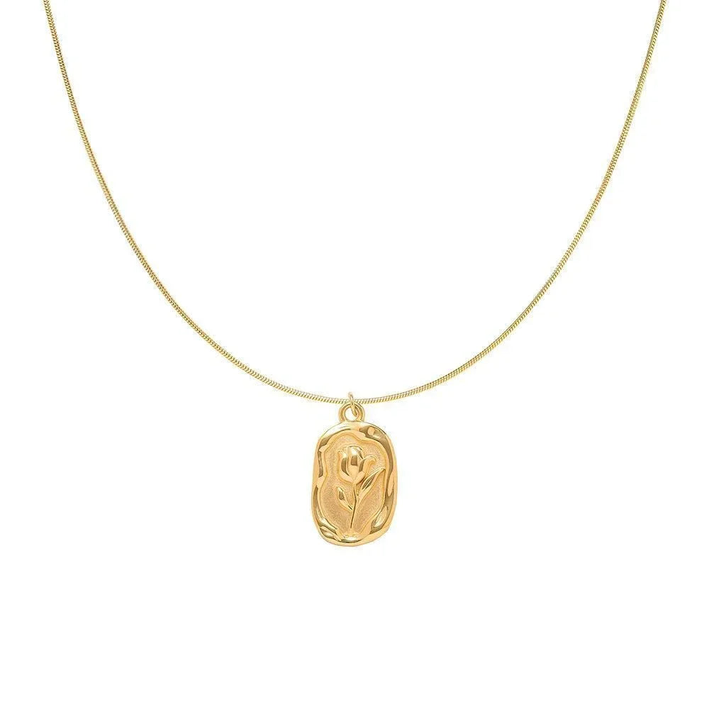 Collier avec pendentif fleur de rose or