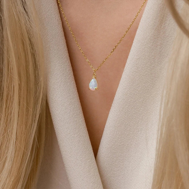Collier avec Pendentif Goutte d'Eau en Zircon Pierre de Naissance
