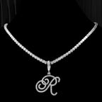 Collana girocollo con pendente iniziale e strass r