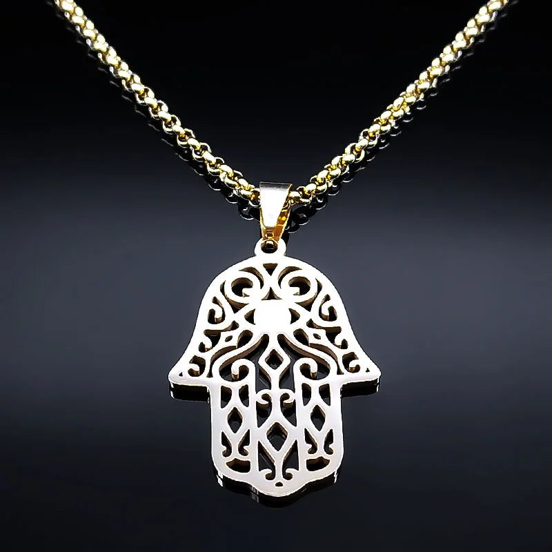 Necklace with pendant for protection against the evil <span data-glossary-id="oeil">eye</span> and Arab Muslim Fatma's hand