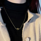 Colar com pendente laço para mulher