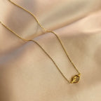 Colar com pendente laço para mulher
