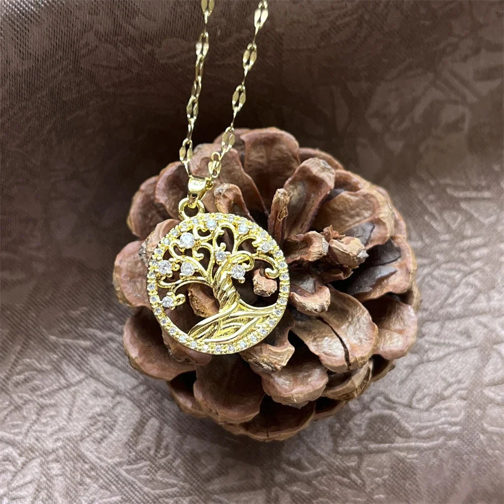 Collana con ciondolo rotondo albero della vita pavé di cristalli