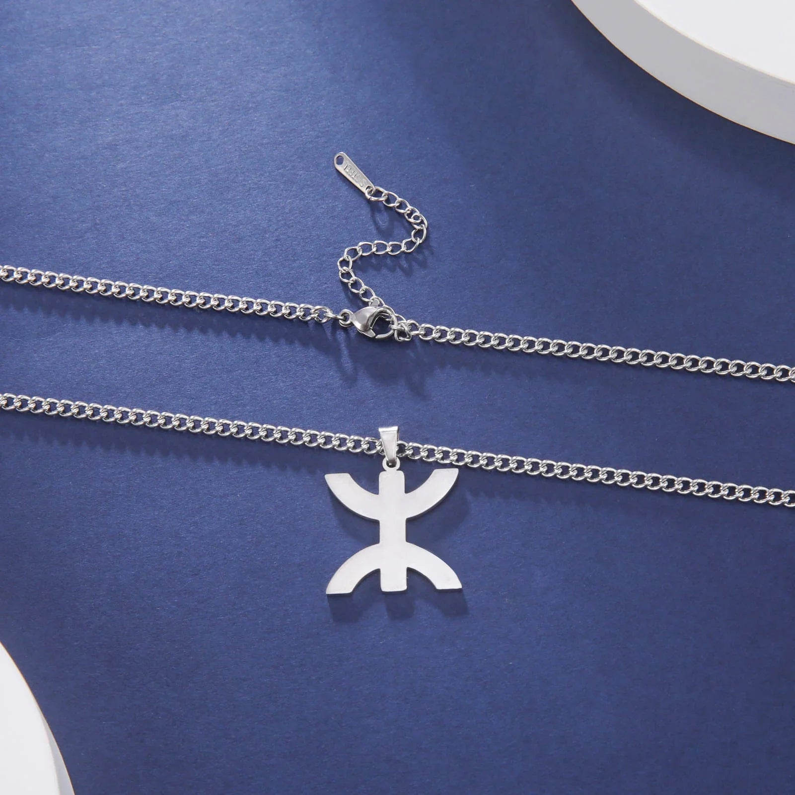 Collier avec pendentif symbolique berbère "yaz" arabe pour femme argent