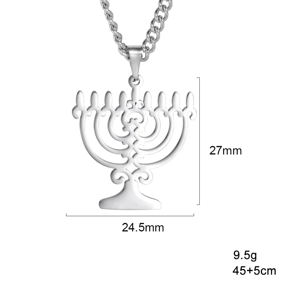 Halskæde med symbolsk jødisk Menorah vedhæng