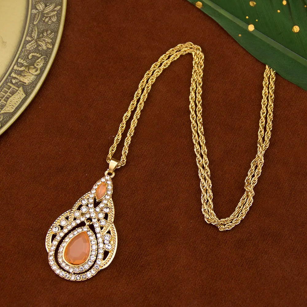 Collana con ciondolo tradizionale per donna araba arancione