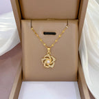 Collana Chic Pendente Fiore Dorato e Perla