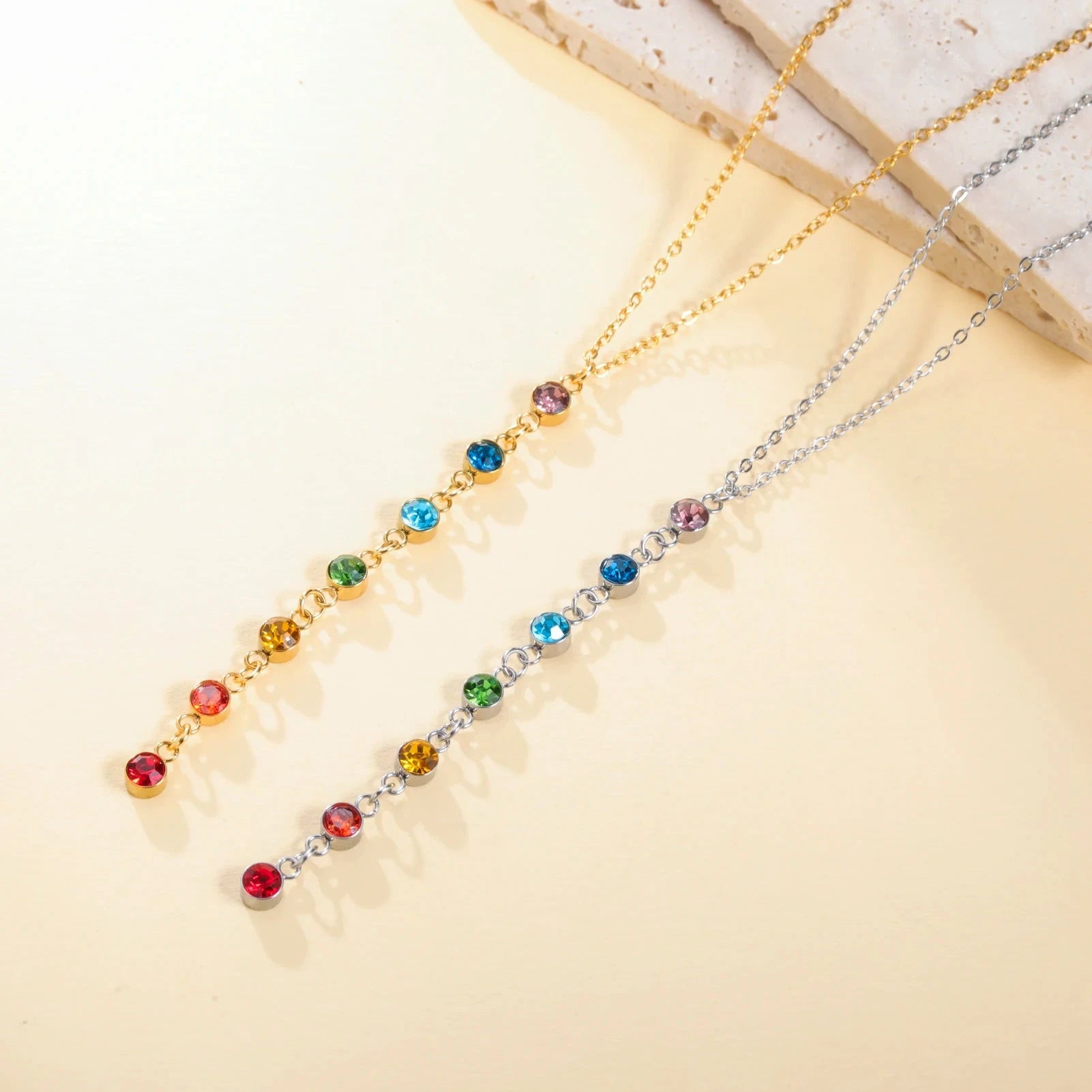 Collier de Protection avec Long Pendentif en Pierres 7 Chakras or