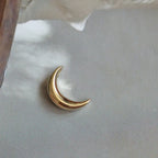 Collana discreta con ciondolo luna donna oro