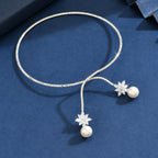 Colar elegante brilhante com pérolas 