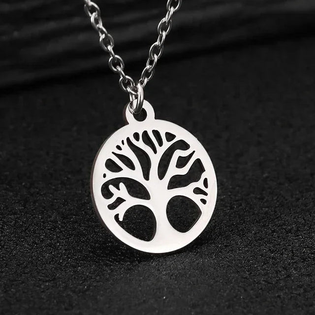 Fine necklace with openwork round tree of life pendant in silver