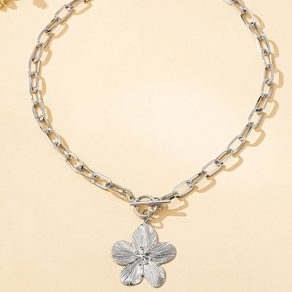 Collier grosse maille avec pendentif fleur d'hibiscus argent