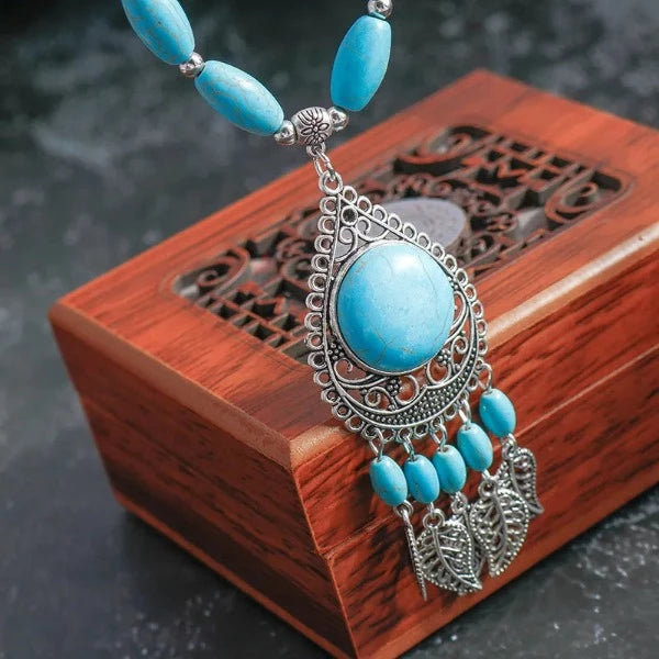 Collana con Pendente Etnico Turchese