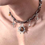 Collana con Pendente Sole con Cristallo in Stile Punk