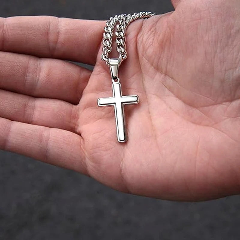Collana da uomo con ciondolo a forma di croce 