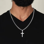 Collana da uomo con ciondolo a forma di croce 