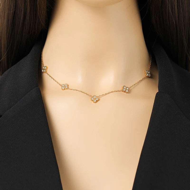 Collier Ras de Cou avec Pendentifs Trèfle à 4 Feuilles