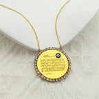 Hosszú női nyaklánc <span data-glossary-id="amulette">amulette</span> medállal, arab <span data-glossary-id="Ayatul Kursi">Ayatul Kursi</span>, iszlám, muszlim