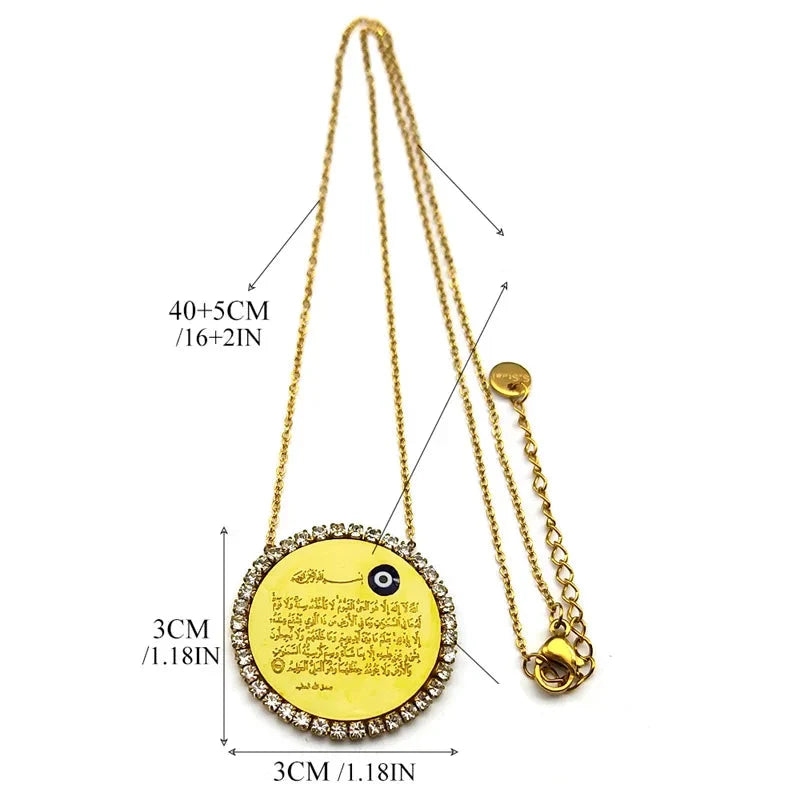 Hosszú női nyaklánc <span data-glossary-id="amulette">amulette</span> medállal, arab <span data-glossary-id="Ayatul Kursi">Ayatul Kursi</span>, iszlám, muszlim