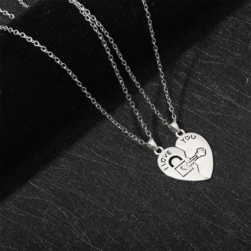 Lot de 2 Colliers avec Pendentifs Demi-Coeur "I Love You" pour Couple d'Amoureux