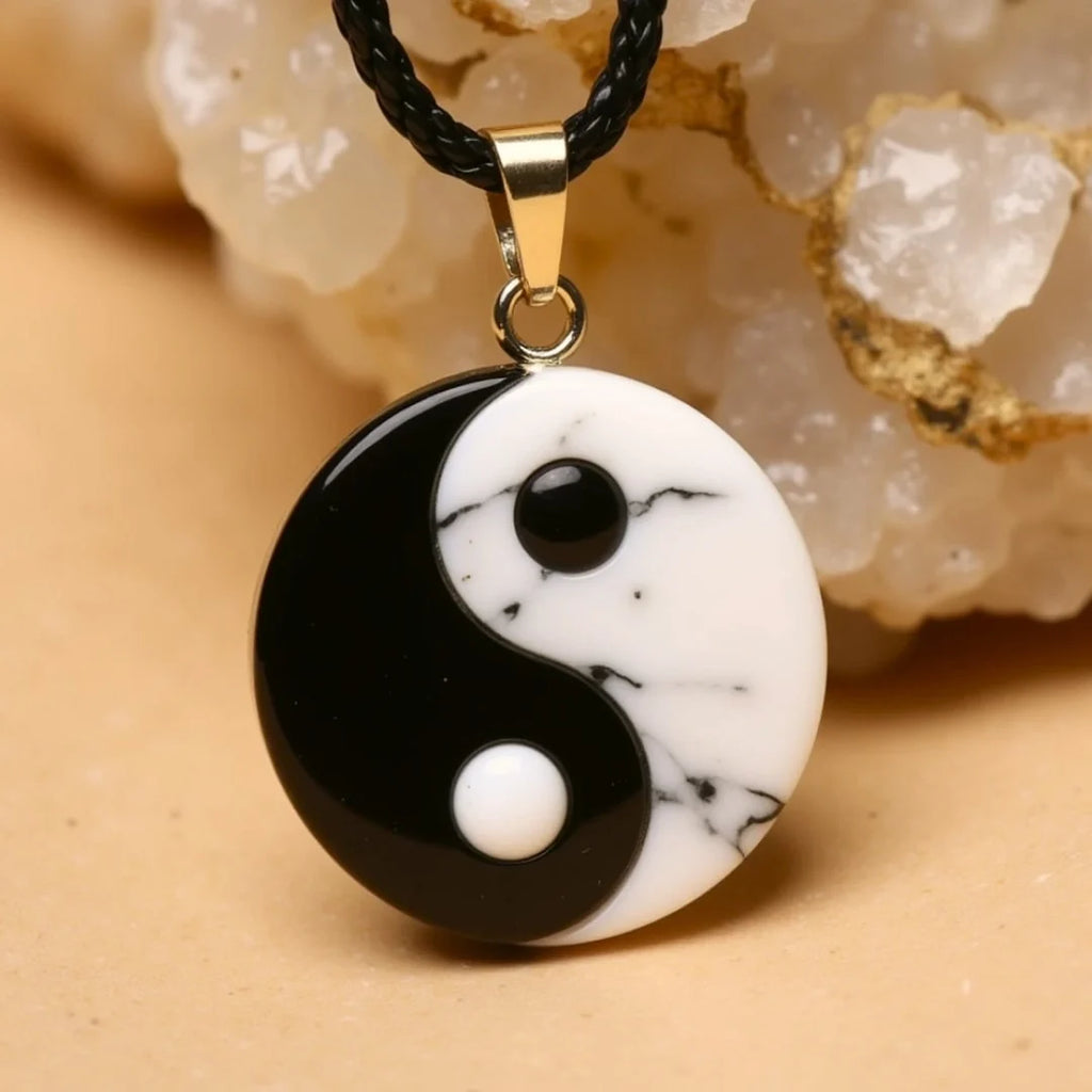 Yin-Yang-Anhänger aus Howlith & schwarzer Obsidian 