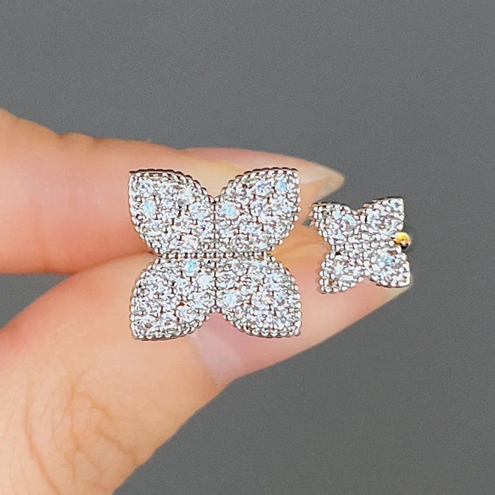 Set aus 2 Ringen mit Blumenring aus Zirkon in Silber