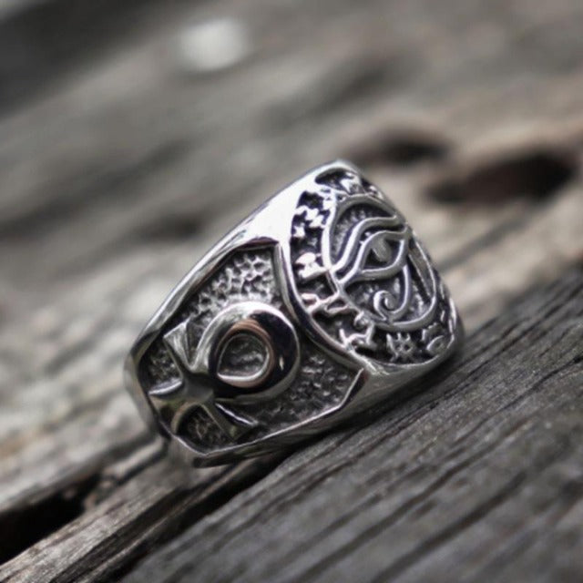 Silberner ägyptischer Ring