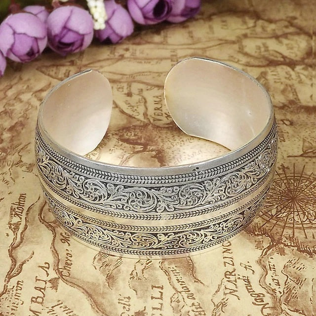 Ethnisches Armband