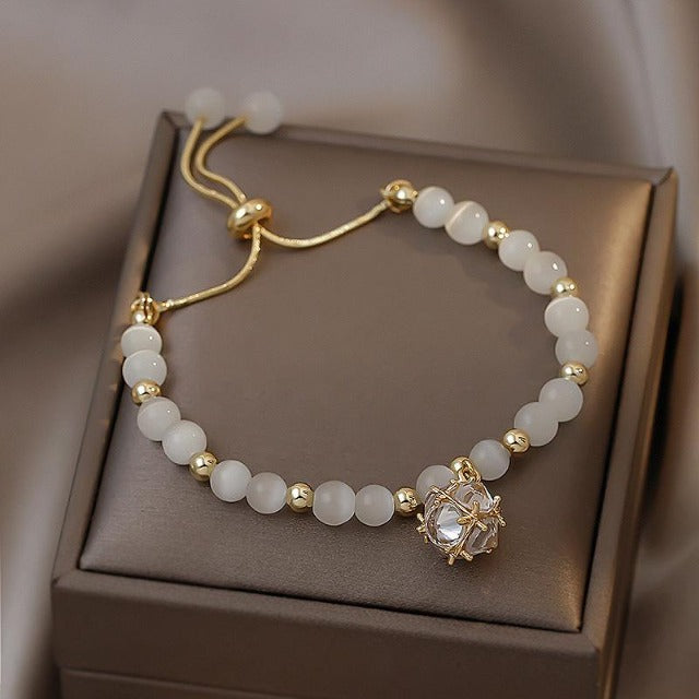 Modisches Perlenarmband