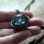 Halskette Anhänger Galaxie Nebula Universum aus Glas