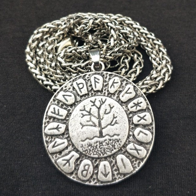 Yggdrasil Anhänger Halskette versilbert