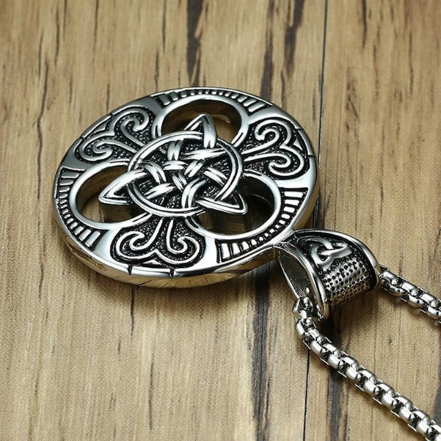 Irischer Claddagh-Anhänger