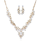 Parure di collana e orecchini da sposa con perle